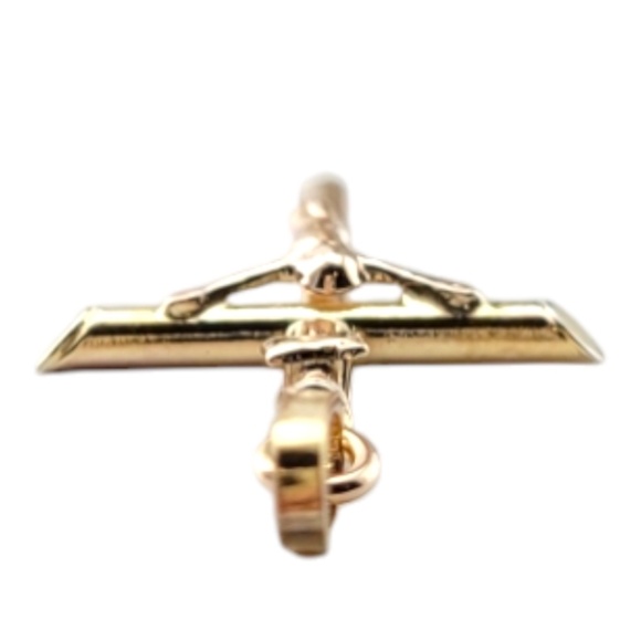 14 Karat Yellow Gold Toothpick Crucifix Pendant #20905 - Picture 4 of 10